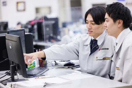 採用情報